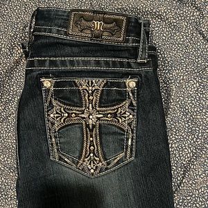 Size 28 Womens Miss Me Jeans Still in great condition!
